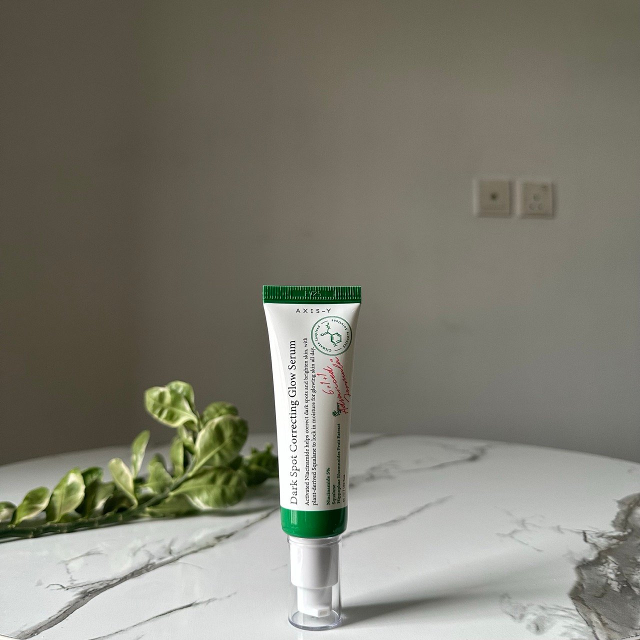 Axis Y Dark Spot Correcting Glow Serum